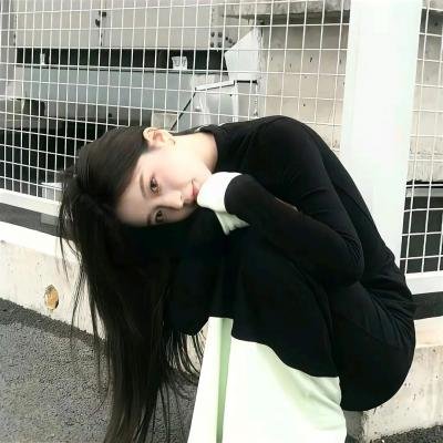 桃花含露又春风